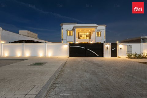 Villa de 4 chambres à Al Barsha, UAE No. 131220