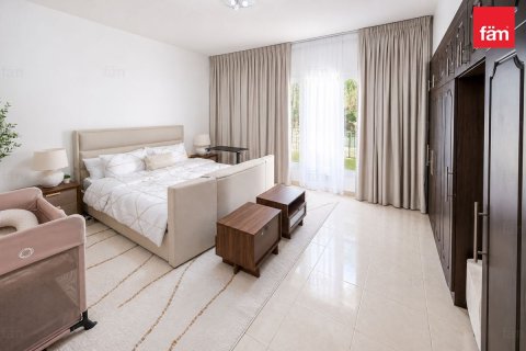 4 bedrooms Villa in Dubai, UAE No. 186371 3