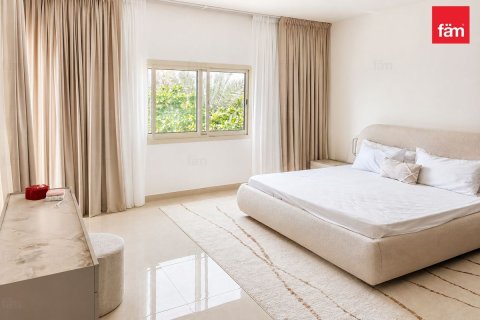 4 bedrooms Villa in Dubai, UAE No. 186371 13
