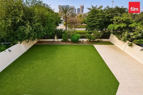 4 bedrooms Villa in Dubai, UAE No. 186371 17