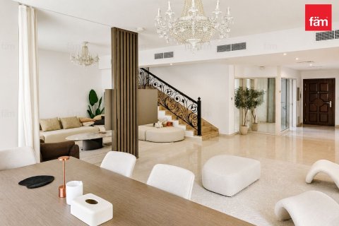 4 bedrooms Villa in Dubai, UAE No. 186371 22