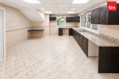 4 bedrooms Villa in Dubai, UAE No. 186371 7
