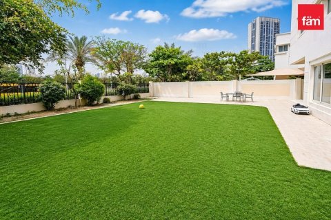 4 bedrooms Villa in Dubai, UAE No. 186371 5