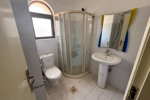 6 bedrooms Commercial property in Madinat as'Sultan Qaboos, Oman No. 66941 5