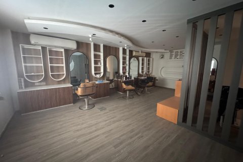 6 bedrooms Commercial property in Madinat as'Sultan Qaboos, Oman No. 66941 3