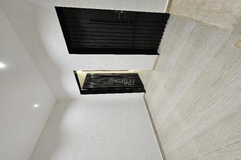 4 bedrooms Apartment in Riyadh, Saudi Arabia No. 60443