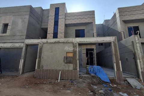 4 bedrooms Villa in Riyadh, Saudi Arabia No. 60444