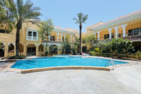 Villa de 4 chambres à Jumeirah, UAE No. 140820