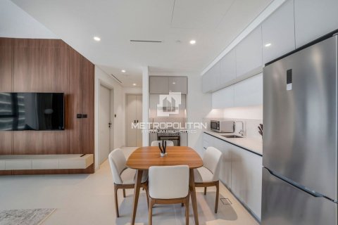 Квартира с 1 спальней в EMAAR Beachfront, ОАЭ №129656 18