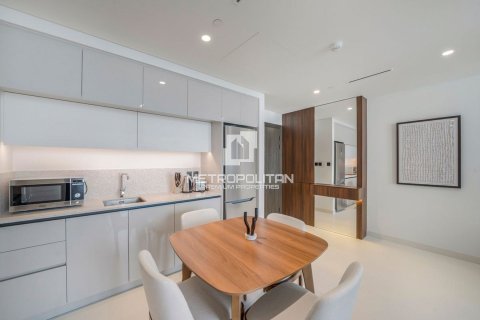 Квартира с 1 спальней в EMAAR Beachfront, ОАЭ №129656 6