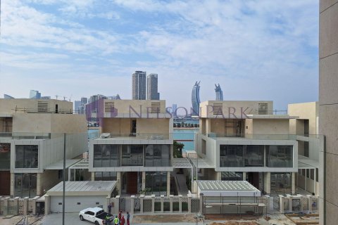 2 bedrooms Apartment in Doha, Qatar No. 56638