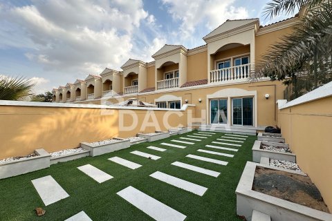 Townhouse de 2 dormitorios en Jumeirah Village Triangle, UAE No. 163515