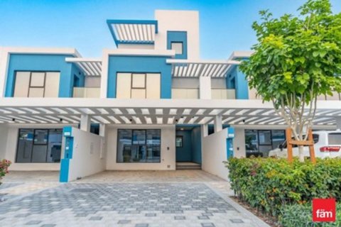 4 bedrooms Townhouse in Dubai, UAE No. 163891