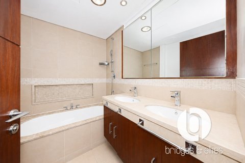 Квартира с 3 спальнями в Даунтаун Дубай (Даунтаун Бурдж Дубай), ОАЭ №199865 5