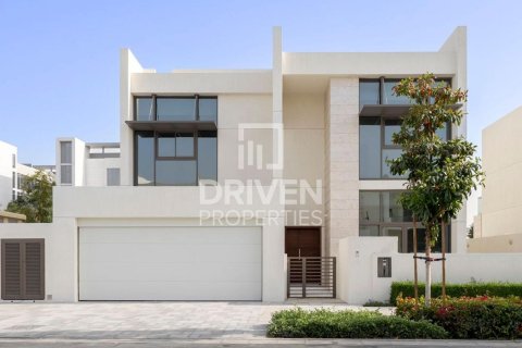 4 bedrooms Villa in District One, UAE No. 191597