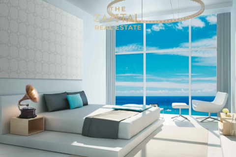 Studio Apartment in Dubai, UAE No. 7775