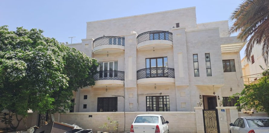 6 غرفة نوم  فيلا في مسقط , عُمان رقم 62461