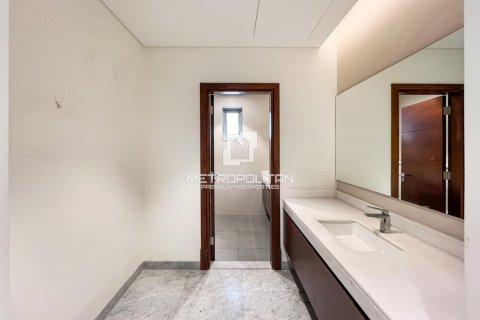 Villa de 5 dormitorios en District One, UAE No. 128917 27