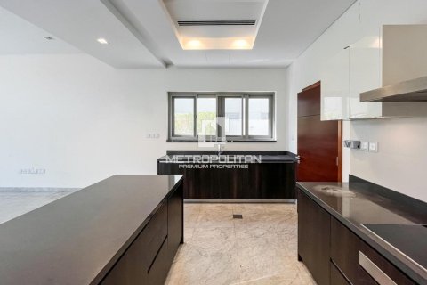 Villa de 5 dormitorios en District One, UAE No. 128917 10