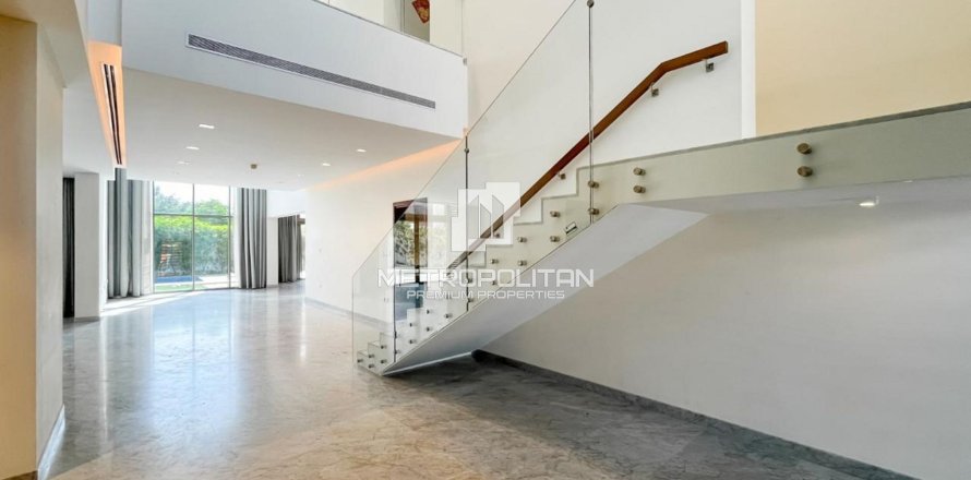 Villa de 5 dormitorios en District One, UAE No. 128917