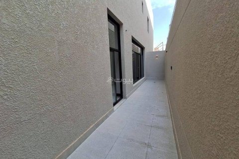 Villa de 4 chambres à Riyadh, Saudi Arabia No. 99678 9