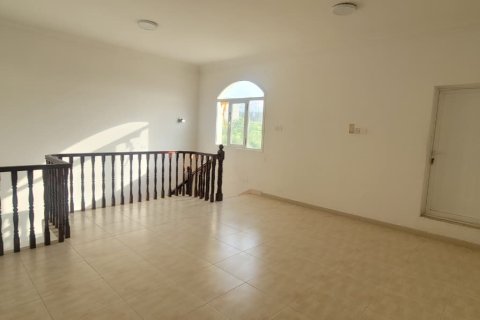 4 bedrooms Villa in Al Qurm, Oman No. 66947 3