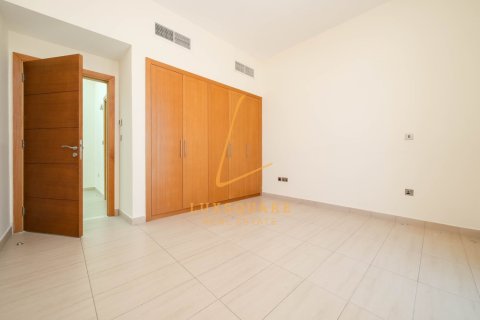 4 bedrooms Villa in Jumeirah Park, UAE No. 208393 22