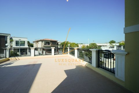 4 bedrooms Villa in Jumeirah Park, UAE No. 208393 10