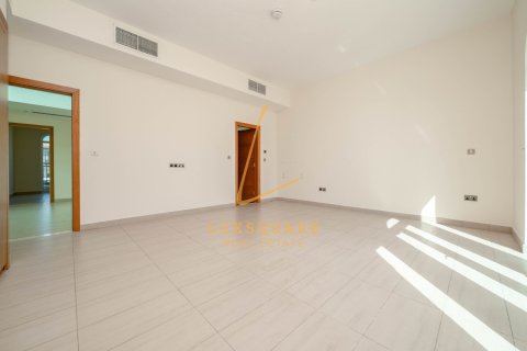 4 bedrooms Villa in Jumeirah Park, UAE No. 208393 25