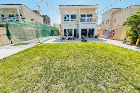 Villa de 3 chambres à Jumeirah Village Circle, UAE No. 208390