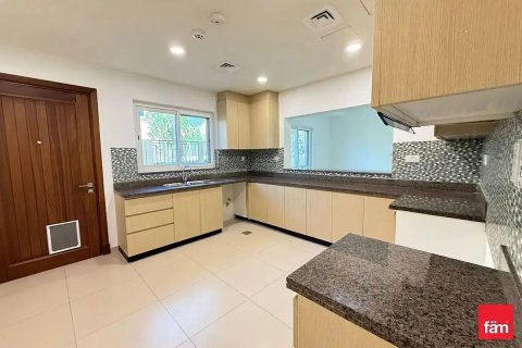 3 bedrooms Townhouse in Dubai, UAE No. 186944 4