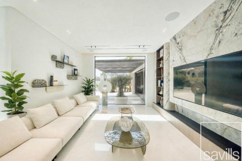 6 bedrooms Villa in Signature Villas, UAE No. 193907 12