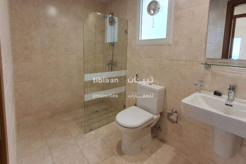Apartment de 2 dormitorios en Muscat, Oman No. 53830 7