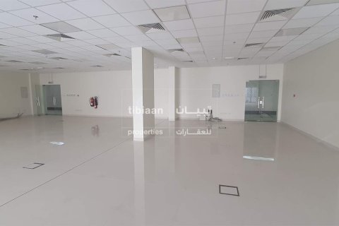 340m² Shop in Al Khuwair, Oman No. 53834 5