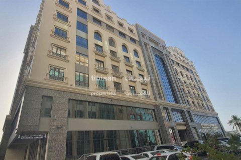 340m² Shop in Al Khuwair, Oman No. 53834