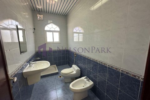 Villa de 5 dormitorios en Doha, Qatar No. 57230 16
