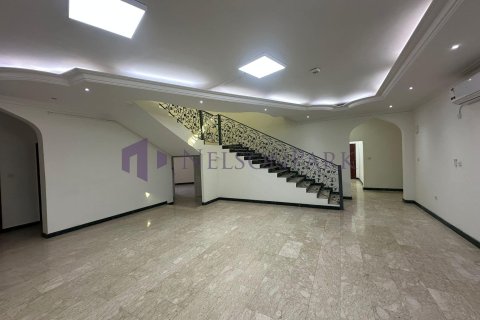 Villa de 5 dormitorios en Doha, Qatar No. 57230 18