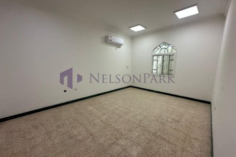 Villa de 5 dormitorios en Doha, Qatar No. 57230 12