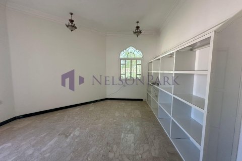 Villa de 5 dormitorios en Doha, Qatar No. 57230 4