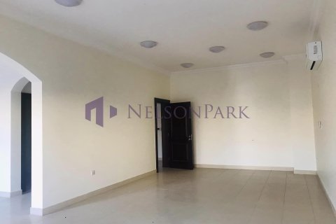 Villa de 6 dormitorios en Doha, Qatar No. 57233 12