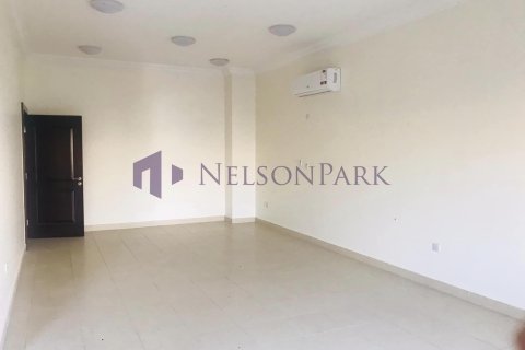 Villa de 6 dormitorios en Doha, Qatar No. 57233 9