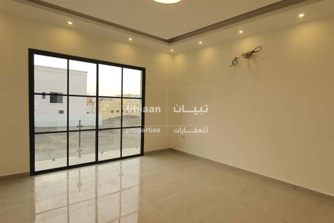 8 bedrooms Villa in As Sib, Oman No. 53315 7