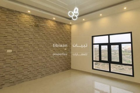 8 bedrooms Villa in As Sib, Oman No. 53315 6