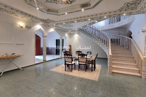 12 bedrooms Villa in As Sib, Oman No. 53316 3
