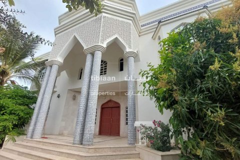 12 bedrooms Villa in As Sib, Oman No. 53316 11