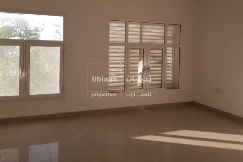 Villa de 8 dormitorios en Muscat, Oman No. 53491 3