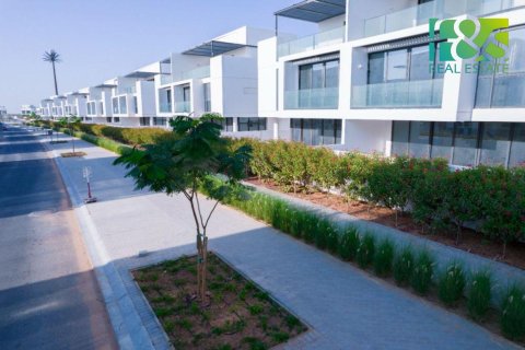 4 غرف نوم فيلا في الشارقة, الإمارات العربية المتحدة رقم 22811 8