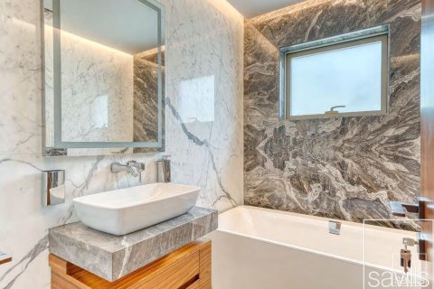 6 bedrooms Villa in Signature Villas, UAE No. 194290 13