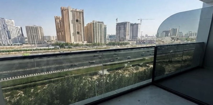 2 bedrooms Apartment in Dubai, UAE No. 185996