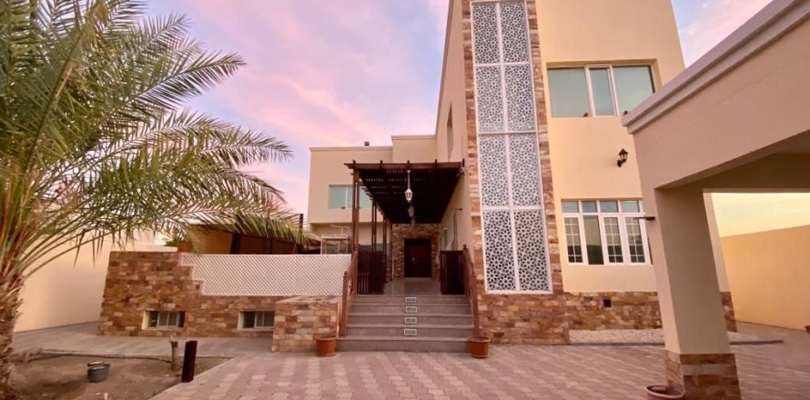 Villa de 5 chambres à Muscat, Oman No. 54588